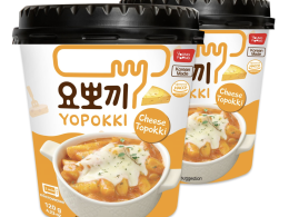 Yopokki Instant Tteokbokki Cup (Cheese, 2 Cups) Korean Street food with cheese flavored sauce Topokki Rice Cake - Quick & Easy to Prepare Visit the Yopokki Store